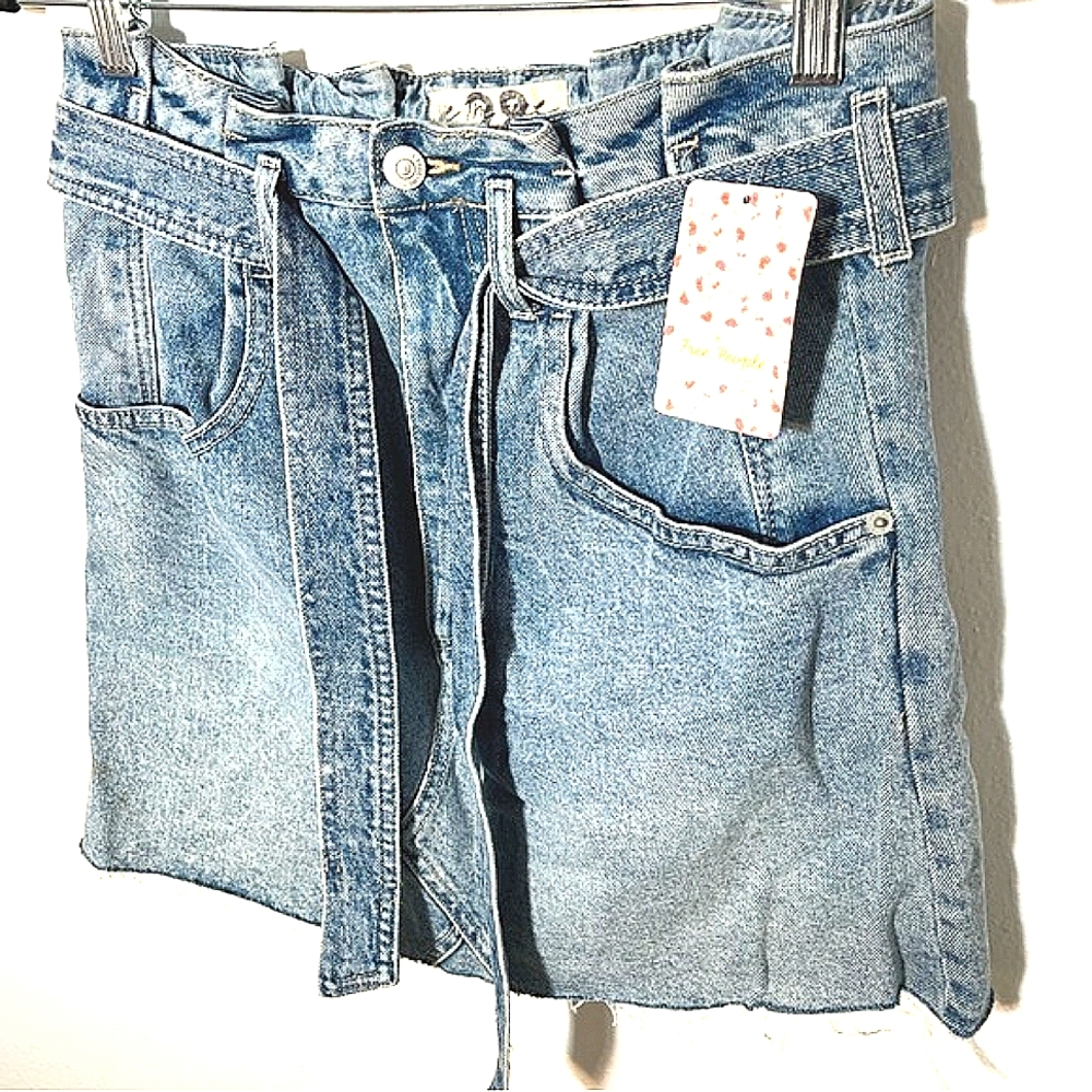 Free People Size 6 Denim Mini Skirt Mid Indigo NWT Raw Hem Tie Belt
